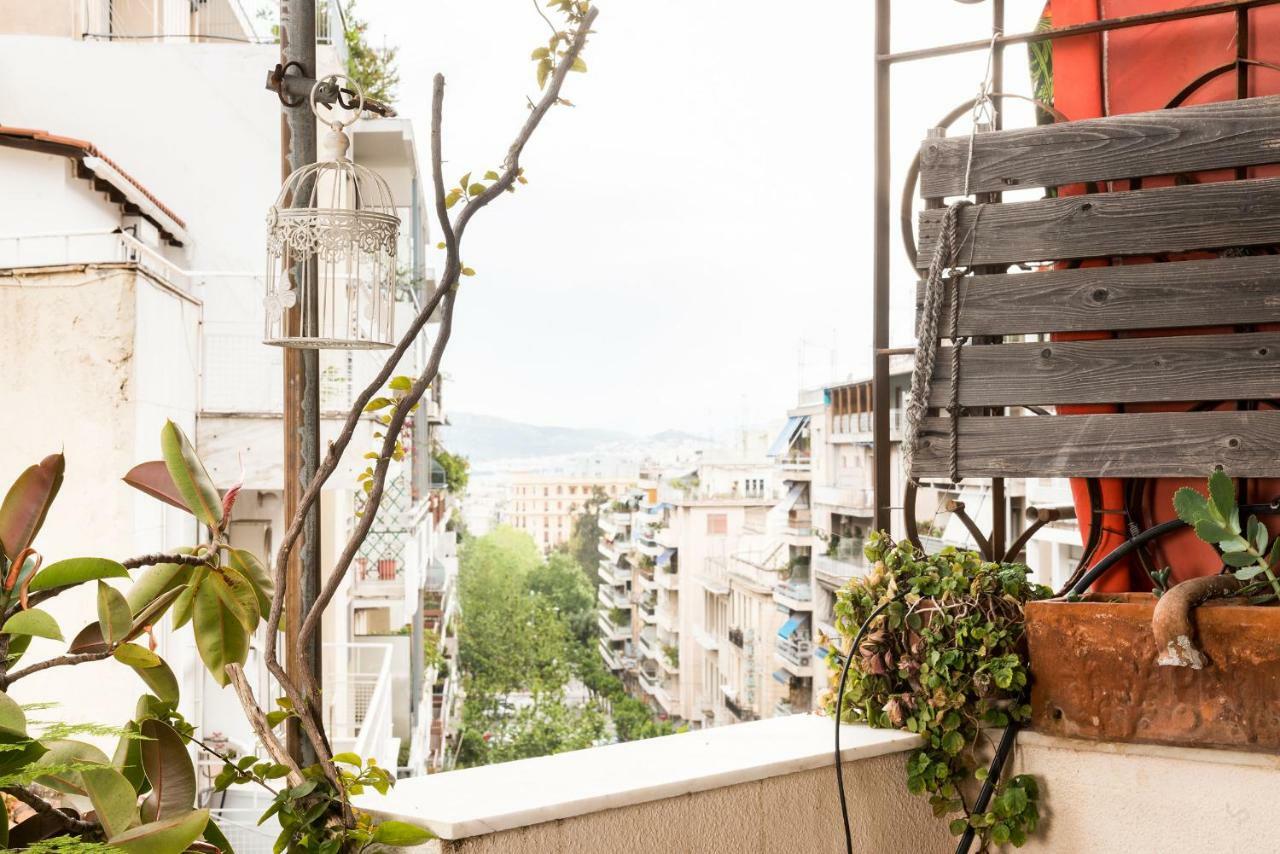 Stylish Flat With Veranda In The Heart Of Athena Bagian luar foto