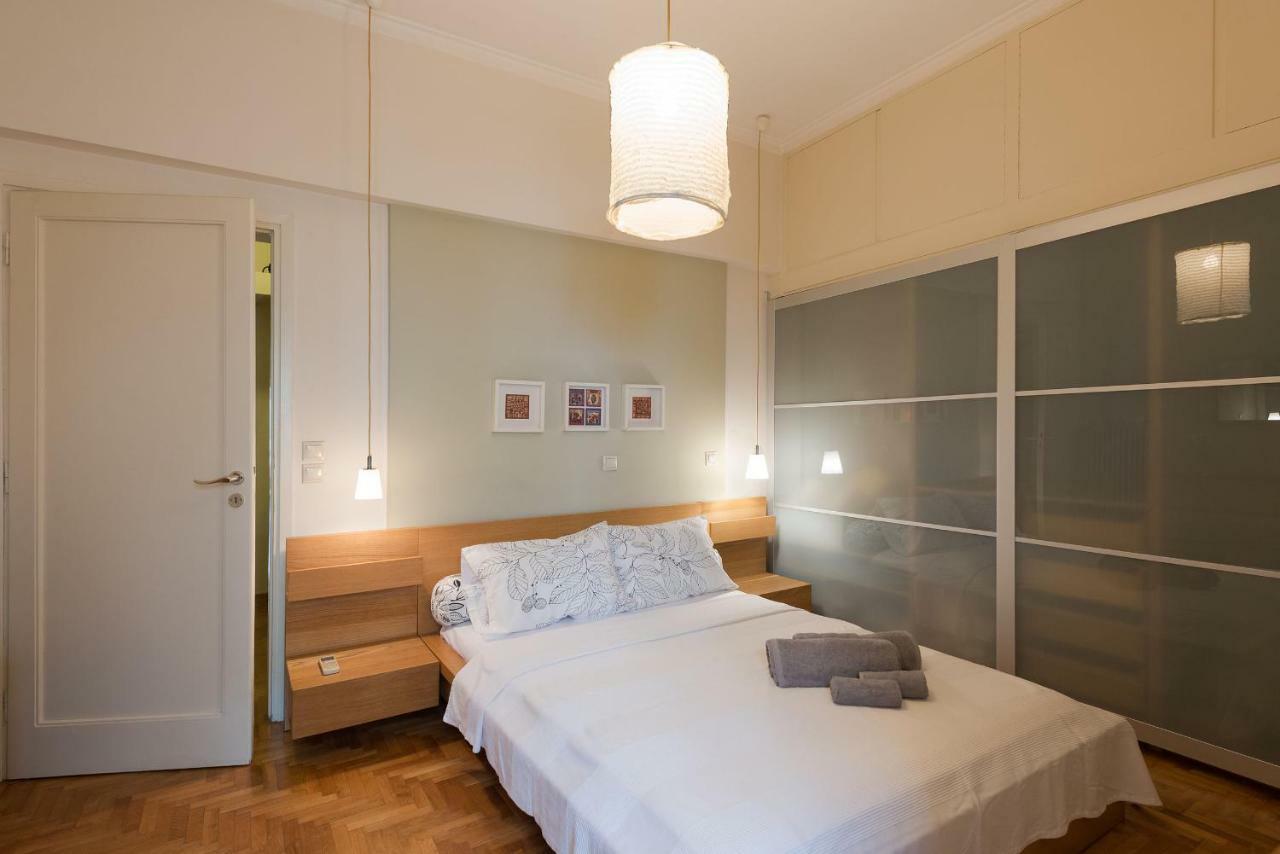 Stylish Flat With Veranda In The Heart Of Athena Bagian luar foto