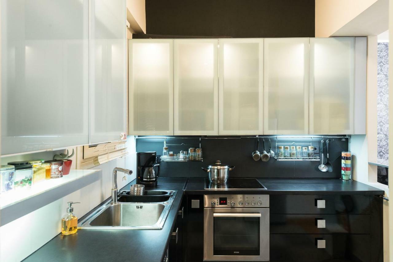 Stylish Flat With Veranda In The Heart Of Athena Bagian luar foto