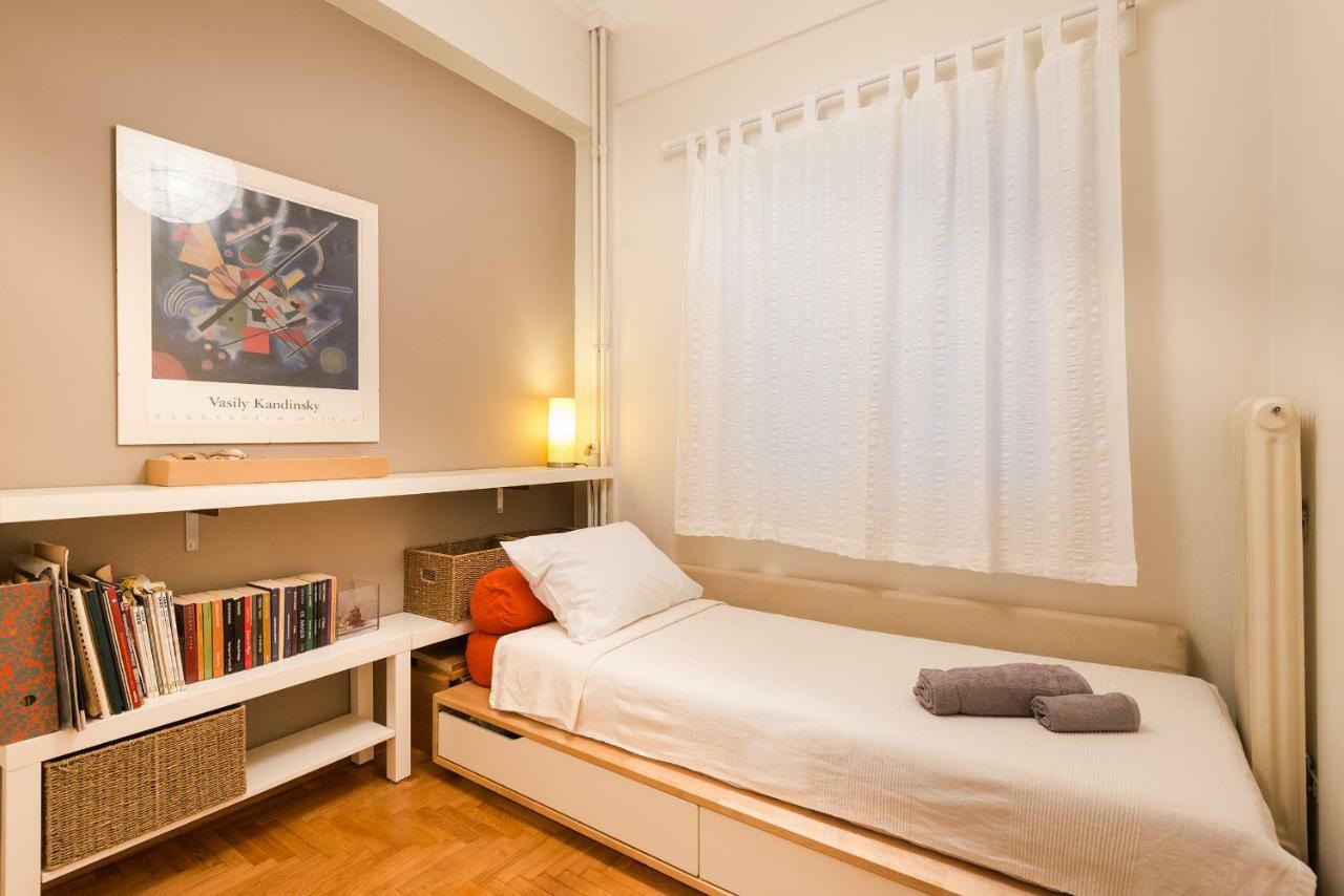 Stylish Flat With Veranda In The Heart Of Athena Bagian luar foto