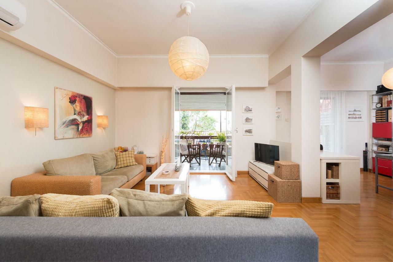 Stylish Flat With Veranda In The Heart Of Athena Bagian luar foto
