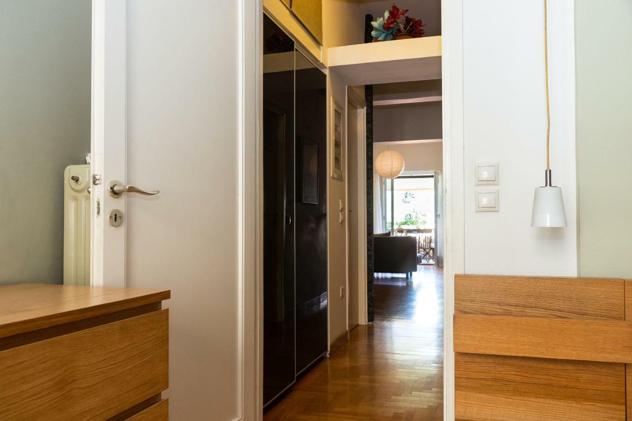 Stylish Flat With Veranda In The Heart Of Athena Bagian luar foto