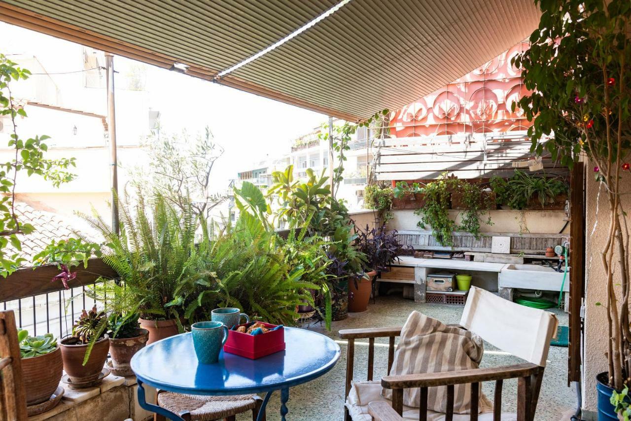 Stylish Flat With Veranda In The Heart Of Athena Bagian luar foto